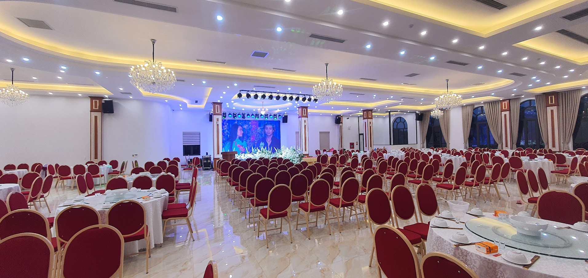 Dịch vụ nhà hàng